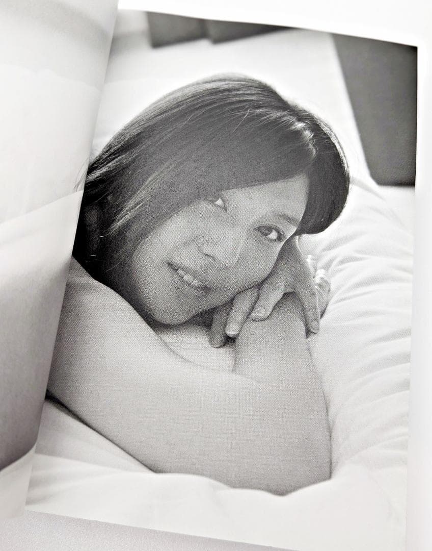 初版・絶版】 藤代冥砂 SKETCHES OF TOKYO 写真集 - メルカリ