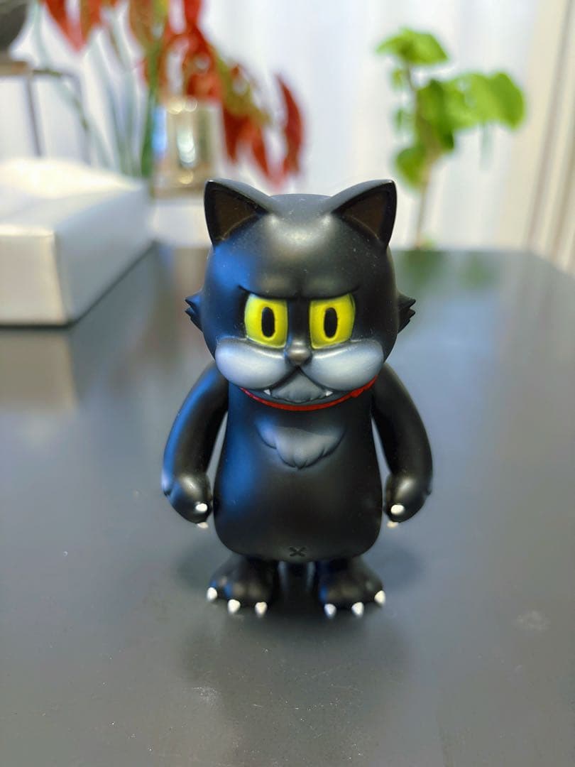 モズクパイセン　ソフビ ソフビ製モズクパイセン (招き猫) | 多肉植物・特別な鉢の販売