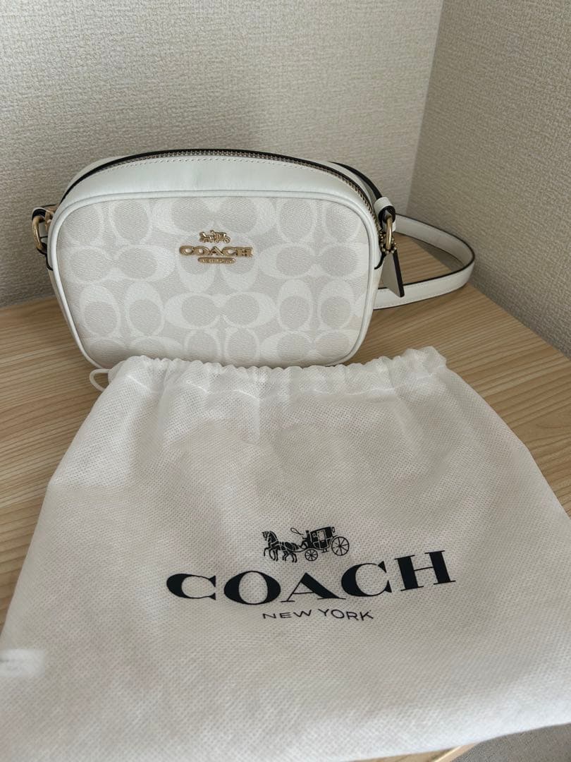 COACH ショルダーバッグ ホワイト 保存袋付き - メルカリ
