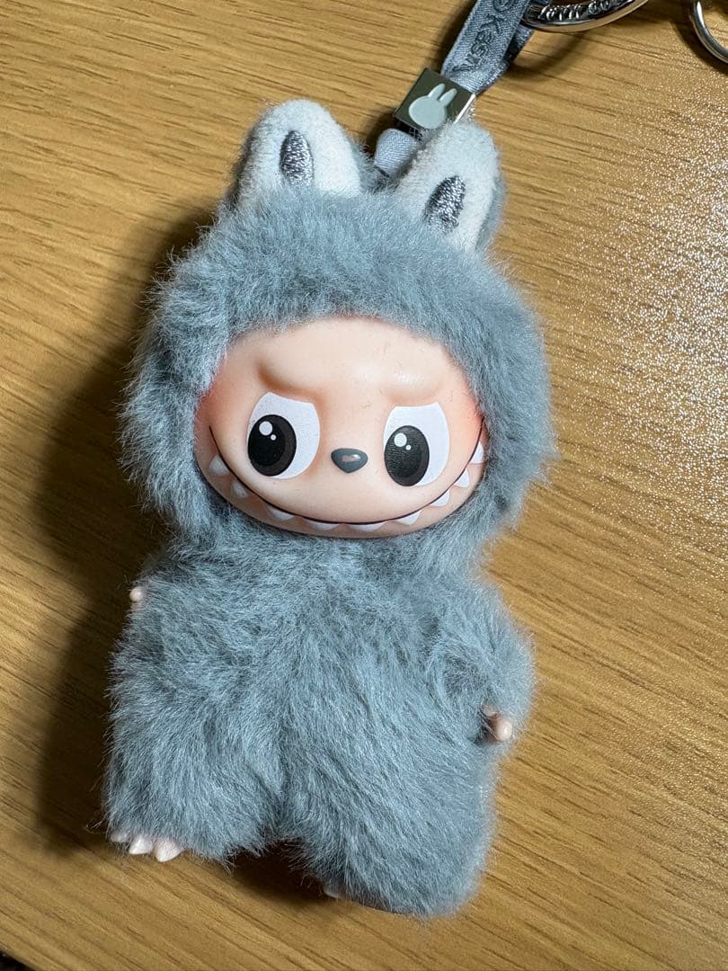 ラブブとシュプリームのカラビナの通販｜www.k4fashion.com