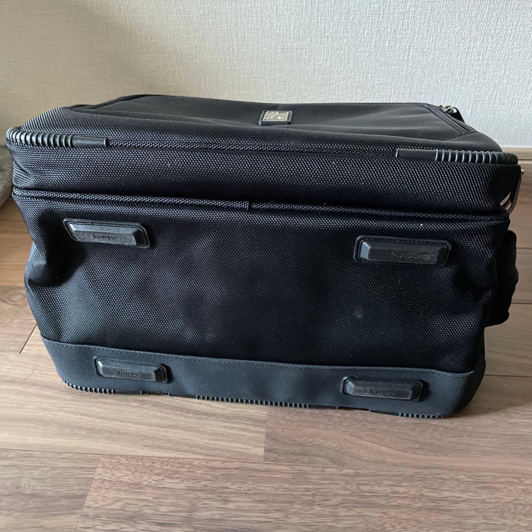 Travelpro 黒 クルー用トラベルバッグ Flight toteの通販はau PAY