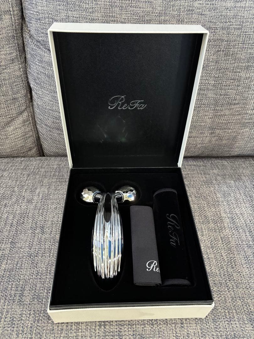正規品)新品、未使用品。プレゼントにも最適ReFa カラットレイお得です