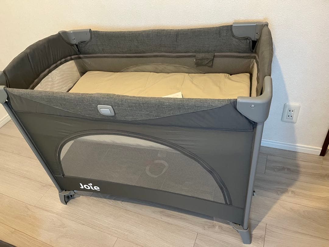 Joie 折りたたみベビーベッド グレー / Joie Folding Crib