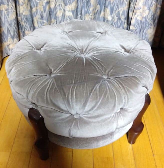 maruni　マルニ木工　ベルサイユシリーズ　オットマン 丸椅子　ベロア　グレー maruni マルニ木工 ベルサイユシリーズ オットマン 丸椅子 ベロア グレー