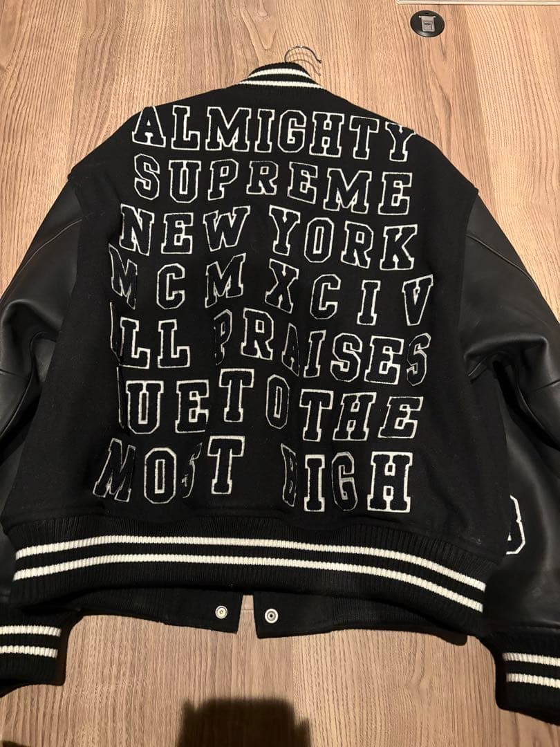 A*e様 最安値！シュプリーム プレイズ バーシティ ジャケット \"ブラック\"