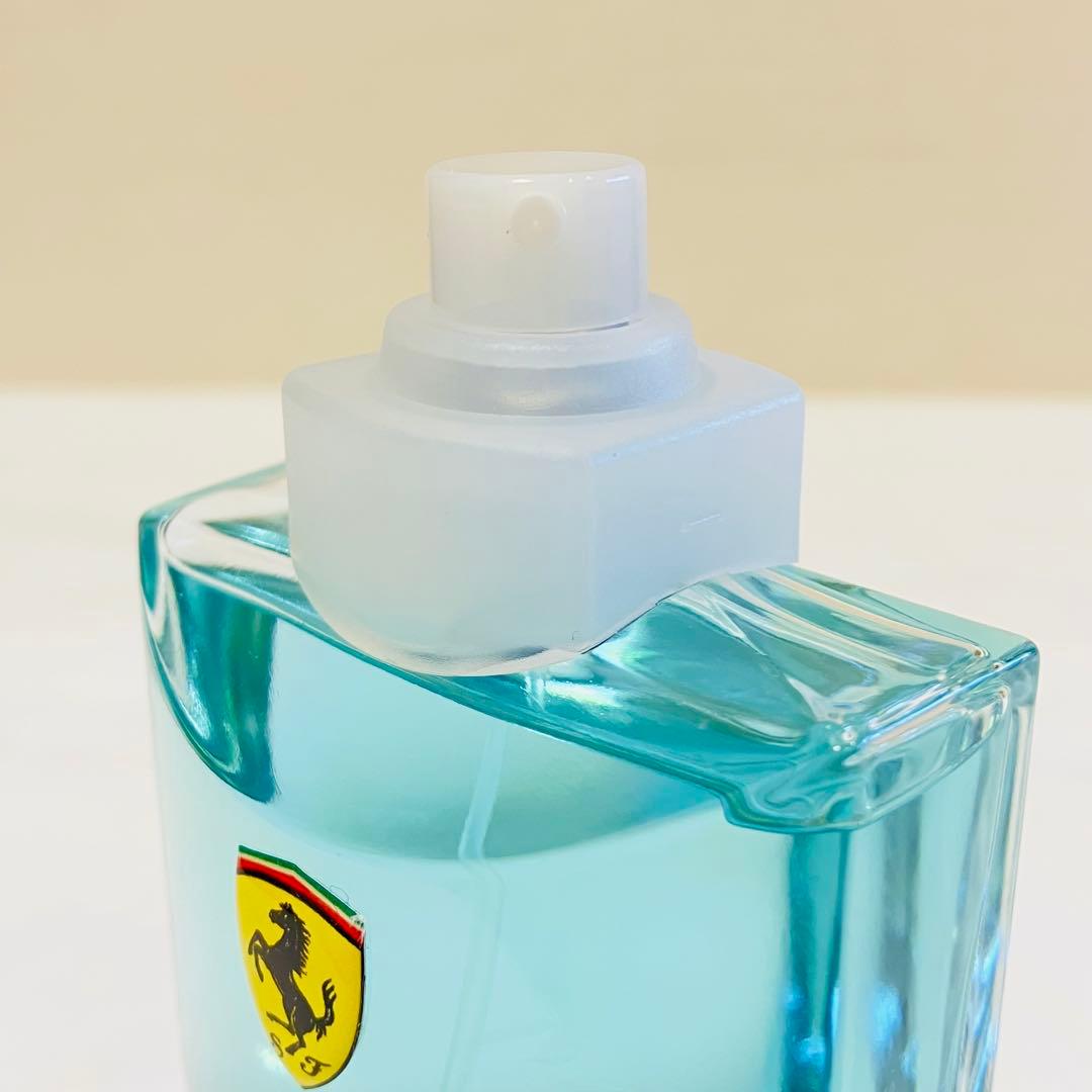 廃盤品 新品未使用 フェラーリ ライトエッセンス オードトワレ 香水