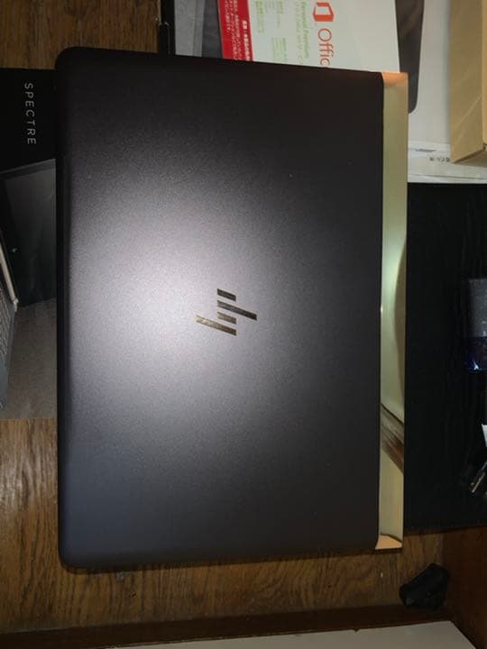 HP Spectre 13-v108TU(最薄デザインモデル)1.1kg