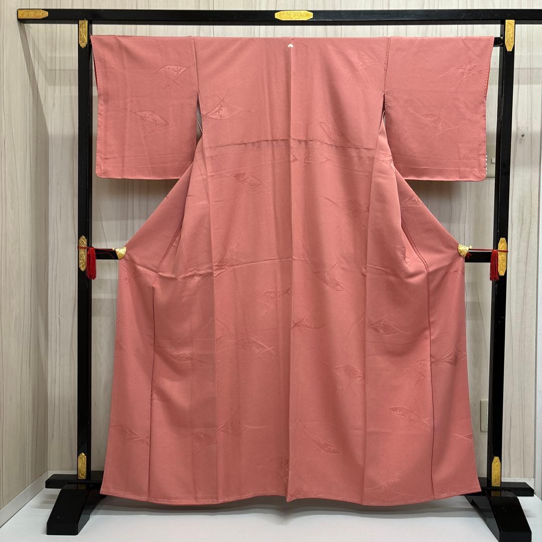 AK-2672 裄66 色無地 しつけ糸 素敵な地模様 一ツ紋 正絹 広衿 袷