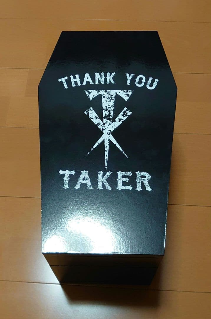 WWE アンダーテイカー 骨壷オブジェ - メルカリ