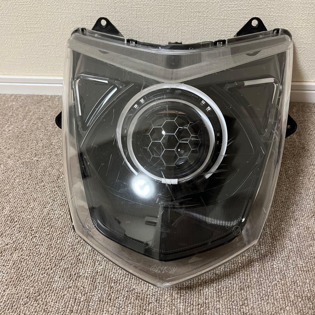 シグナス3型用 社外ヘッドライト プロジェクター付きレッドアイ