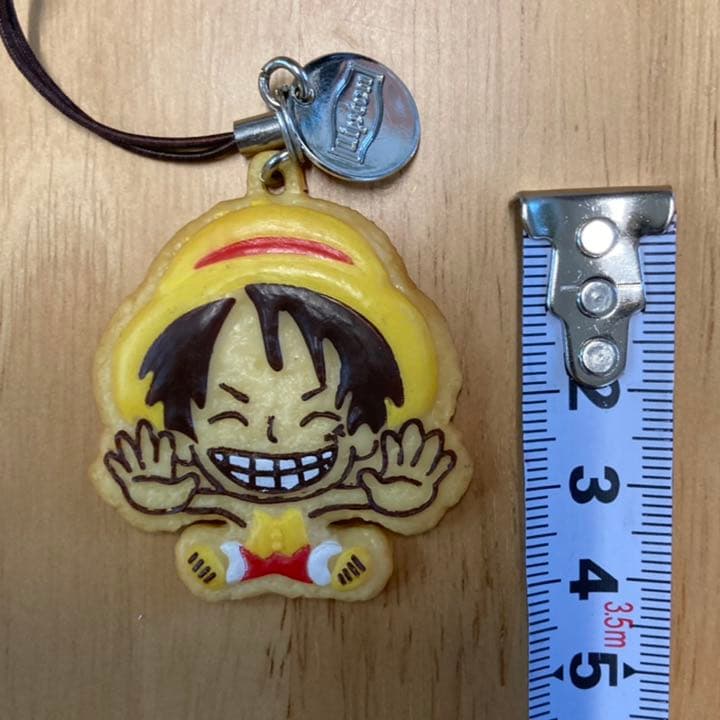 ONE PIECE ワンピース ルフィ キーホルダー メタル手配書 リプトン