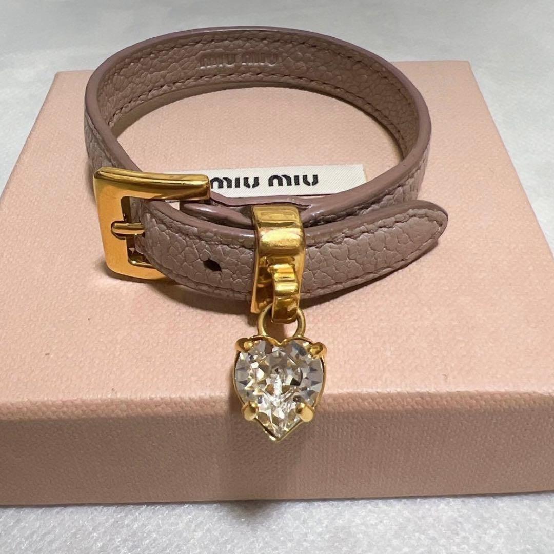 miumiu ミュウミュウ ハートクリスタル レザーブレスレット - メルカリ