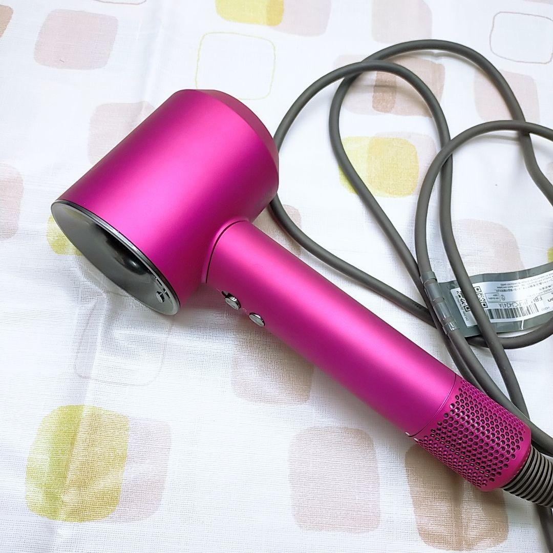 《ほぼ未使用》 ダイソン ドライヤー HD03 Dyson