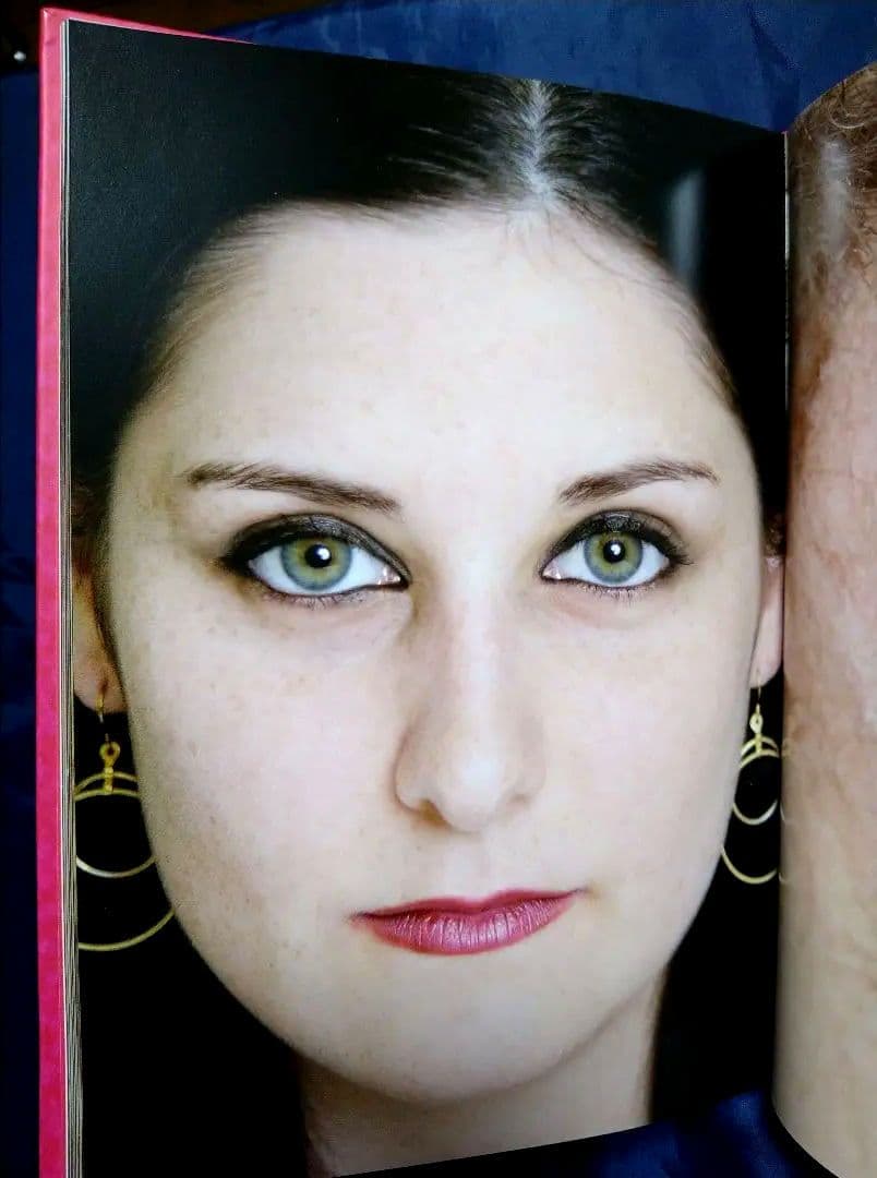 Pussy Portraits 1〜3 揃い 女性の顔とその女性のアップ写真集