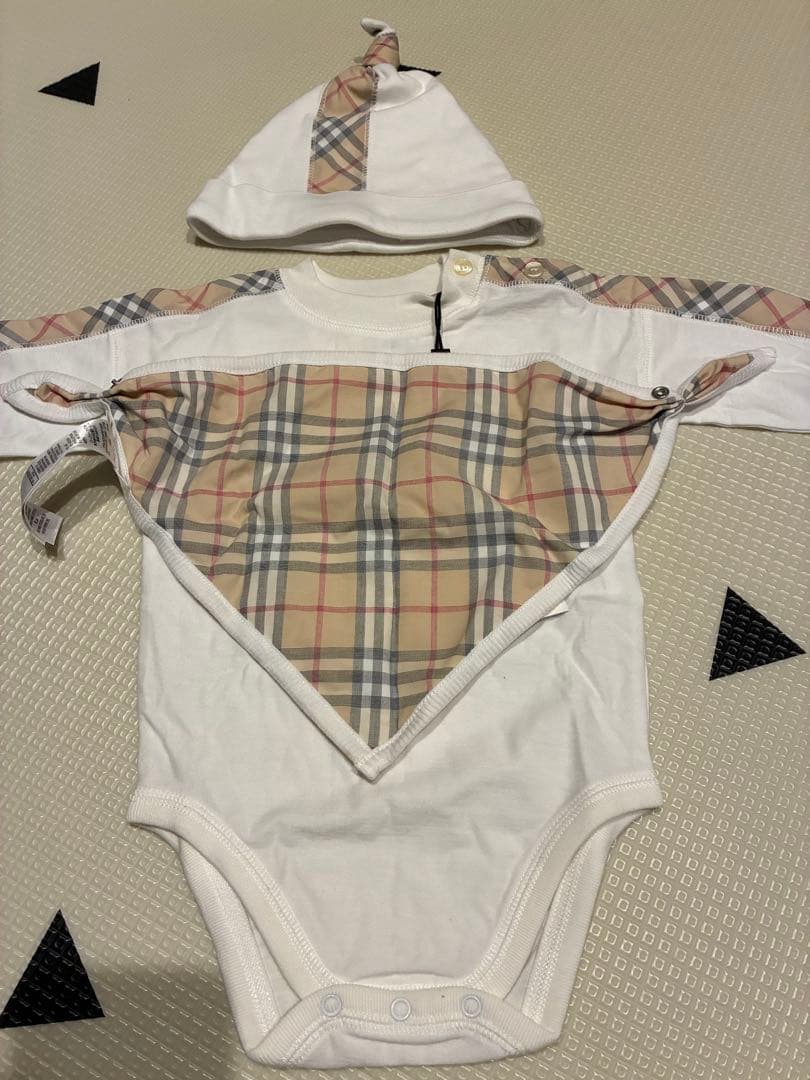 バーバリー ボディスーツ 帽子 スタイ 3点セット