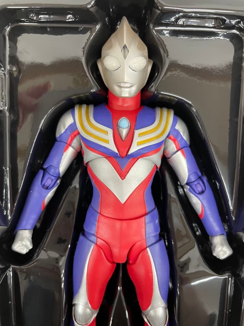 kntoy62-1126 S.H.Figuarts ウルトラマンティガ