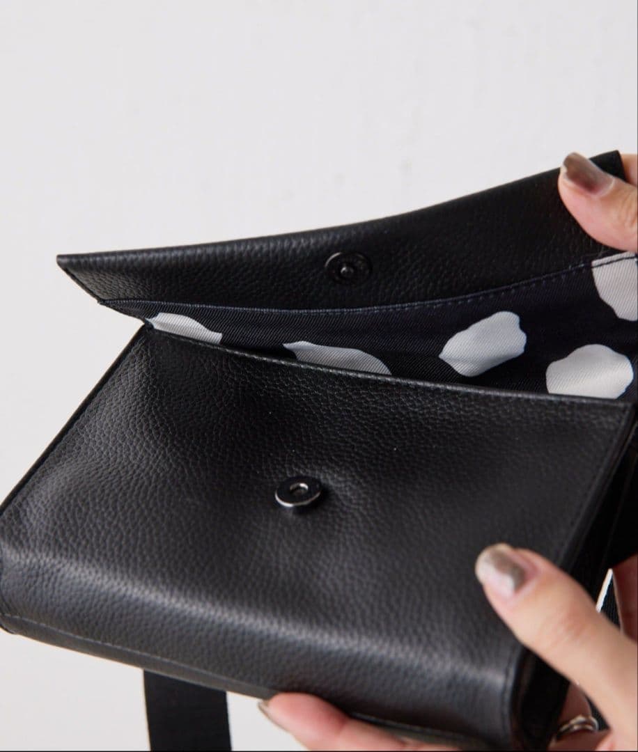 イアパピヨネ☆完売☆ミニワイドテープショルダーバッグ☆uchida企画