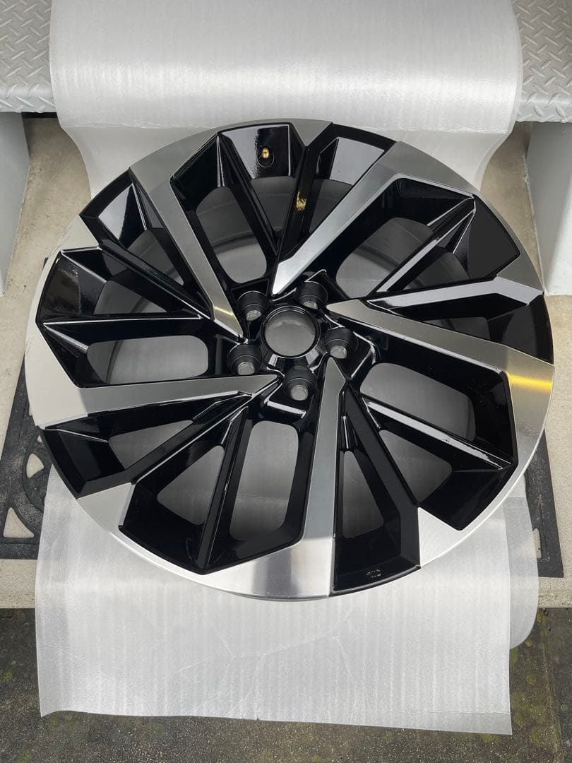 アウトランダー　純正ホイール　20インチ　1本　③ アルミホイール（20インチ） 国内純正OP 純正定価10%OFF OUTLANDER