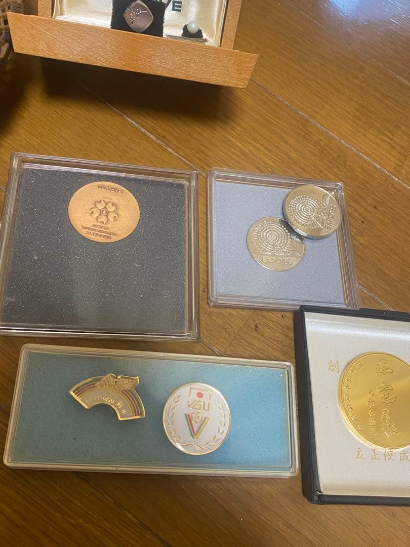 遺品整理 アクセサリー 記念メダル アンティーク 時計 まとめ