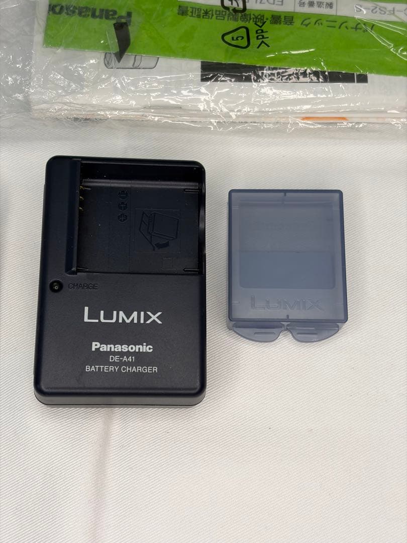 チョコレート様専用 Panasonic LUMIX DMC-FS20 シルバー