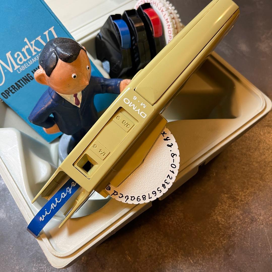 □製品保証□ 【繋がる筆記体・文字盤4個】ダイモ M-6 DYMO 17515