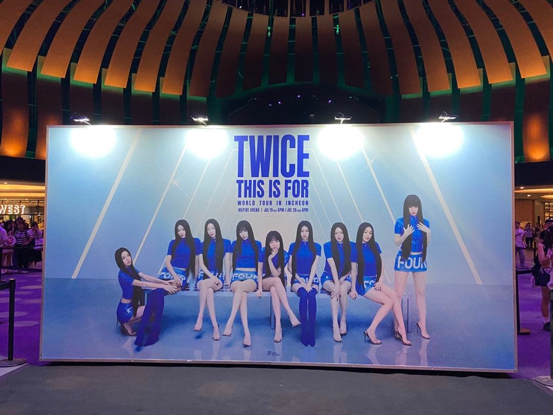 TWICE〈THIS IS FOR〉 ソウルコン 1日目 入場特典トレカ セット - メルカリ