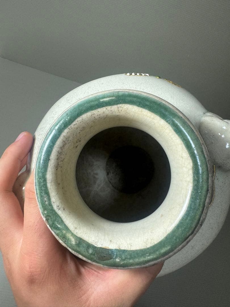 2107 明治時代 名工【寿山造】 薩摩焼 金彩色絵花蝶文 花瓶 時代物