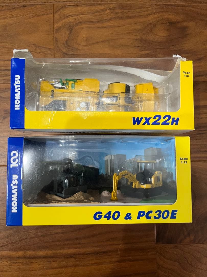 コマツ wx22H & G40 & PC30E モデルセット - メルカリ