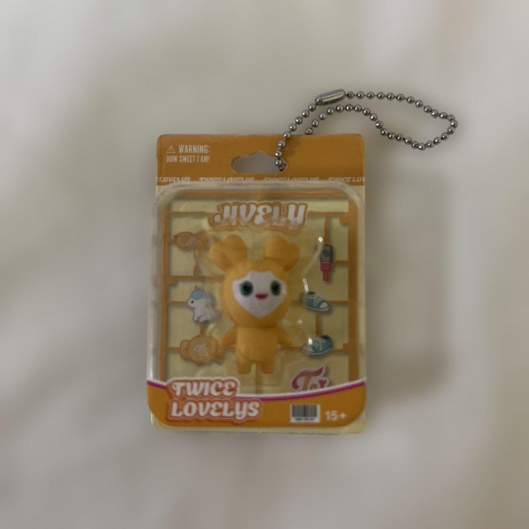 TWICE ブリスターマスコットチャーム ジヒョ ガチャ ジブリー - メルカリ