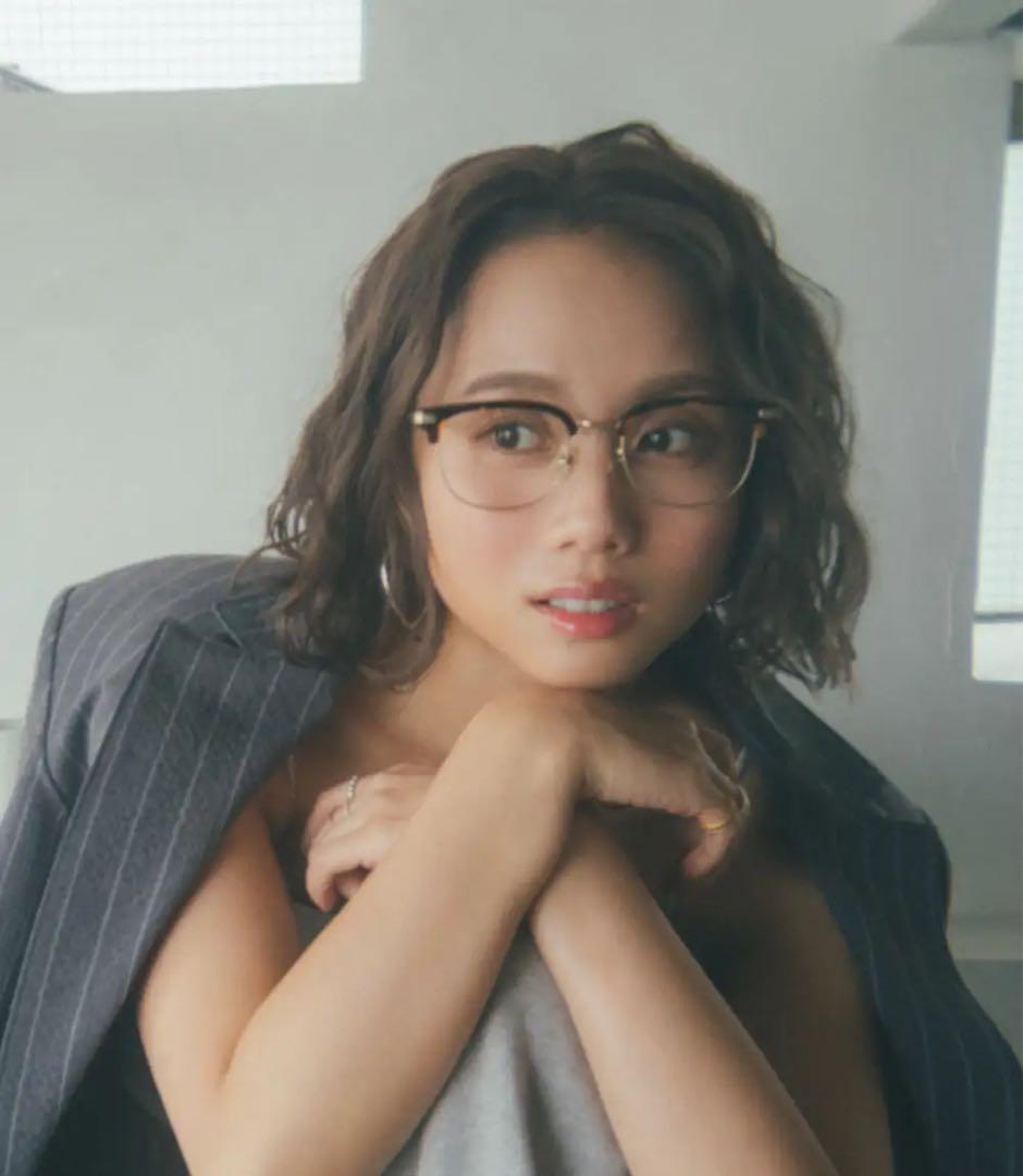 週末限定値下げ】Zoff AOI IHARAクリアサングラス サーモント - メルカリ