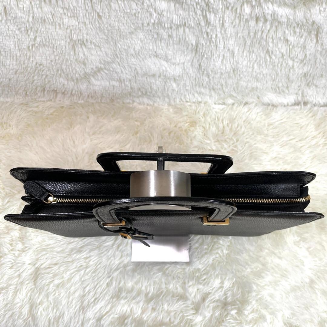 フェラガモ ビジネスバッグ オールレザー 3層 自立 ロゴ金具 ブリーフ