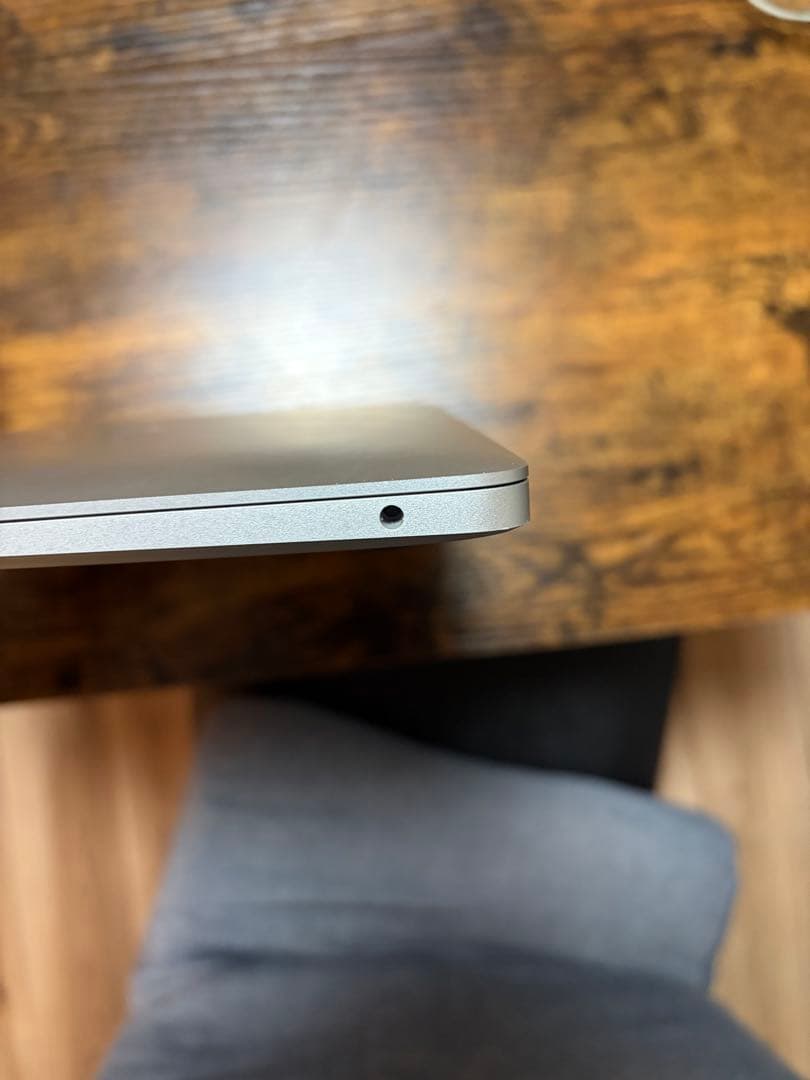 MacBook Air 13.3in M1 8コア16GB256GB JIS