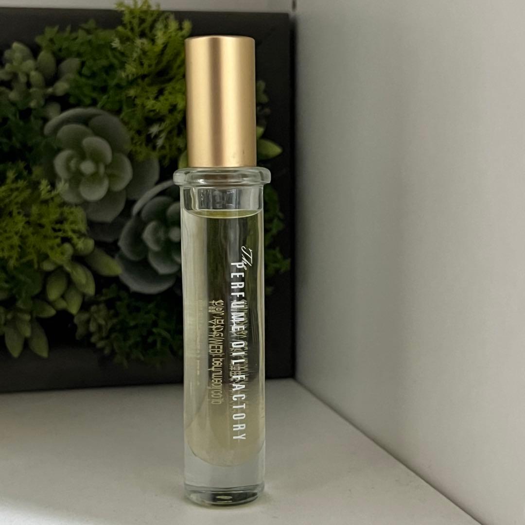 The Perfume Oil Factory 04 - メルカリ