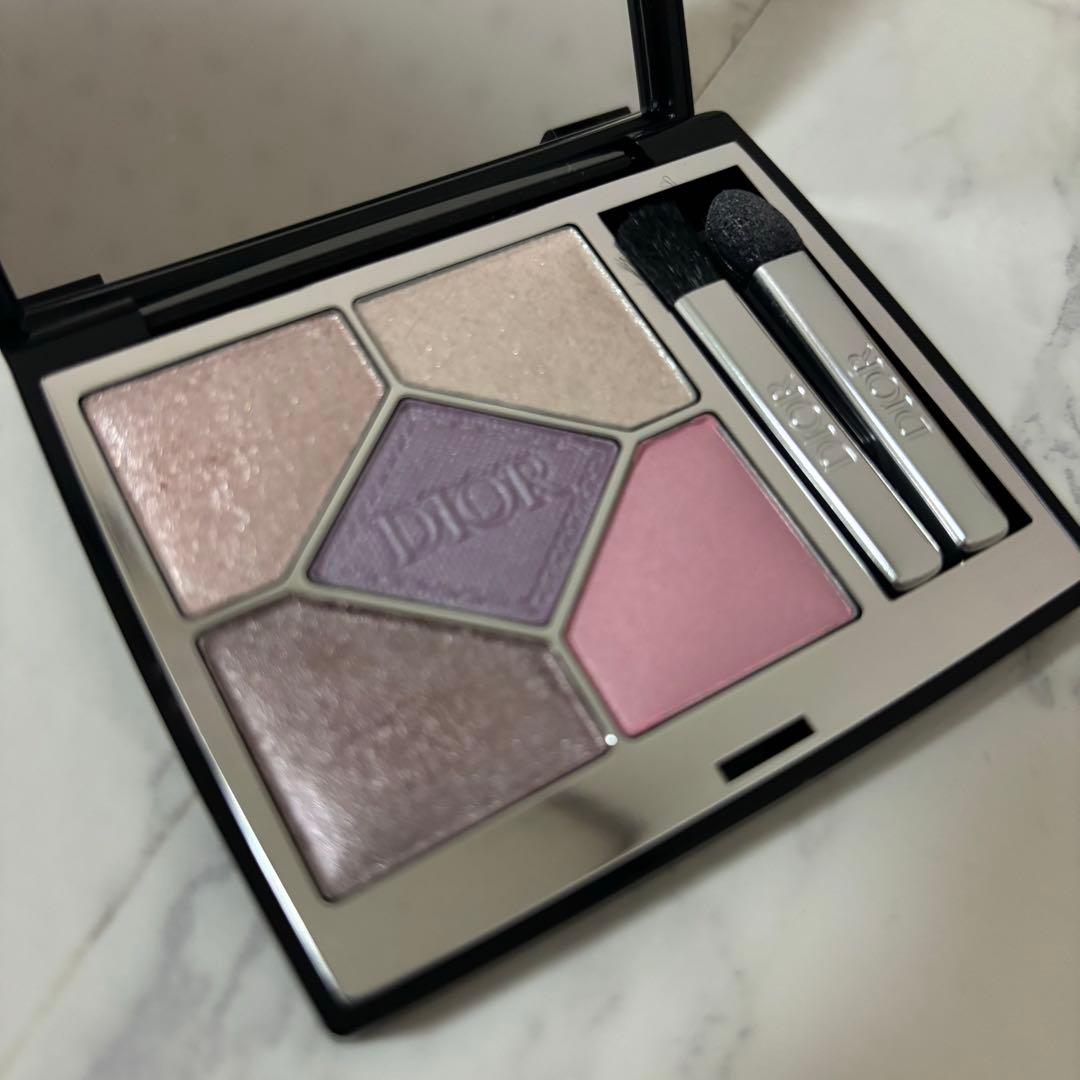 Dior ディオールショウ サンク クルール 936 スウィート ブーケ 限定アイシャドウパレット】ディオールショウ サンク クルール｜Diorの
