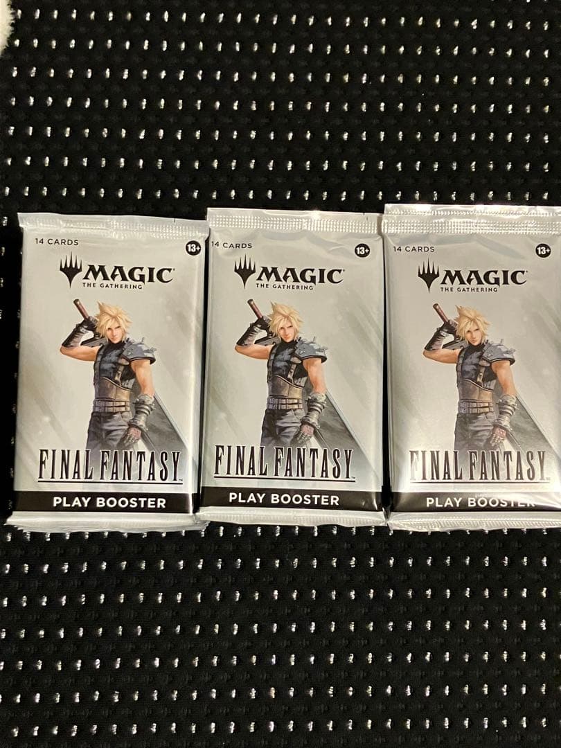 英語版MTG FINAL FANTASY PLAY BOOSTER 30パック Magic: The Gathering - Final Fantasy Play Booster Box (30 Packs