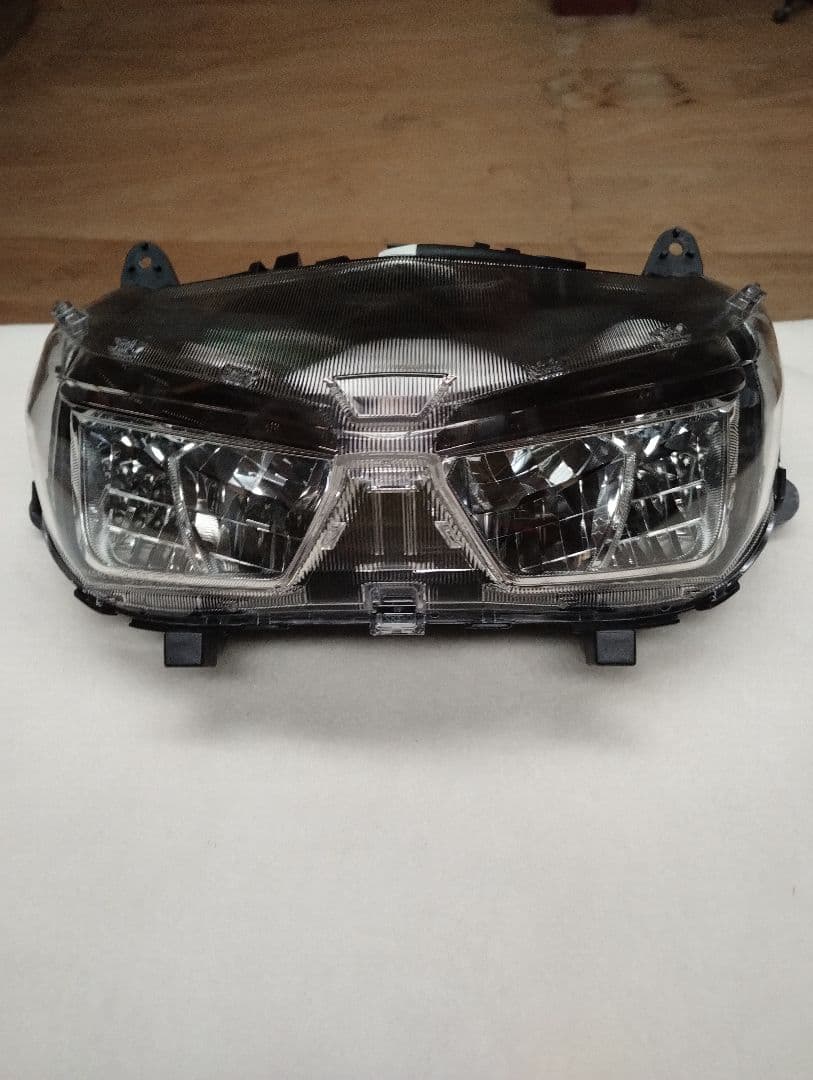 シグナスグリファス　純正ヘッドライト 台湾ヤマハ純正 6型 シグナス グリファス CYGNUS GRYPHUS ヘッドライト