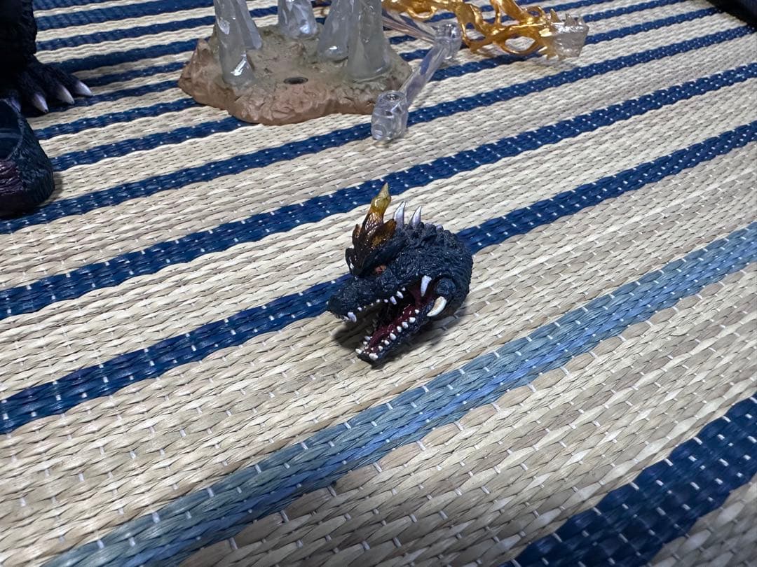 S.H.Monsterarts モンスターアーツ　スペースゴジラ　現状品