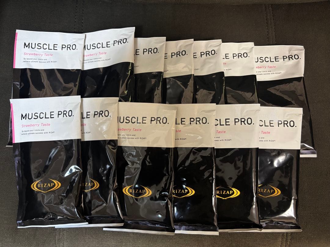 ライザップ RIZAP プロテイン MUSCLE PRO ストロベリー風味13包 - メルカリ