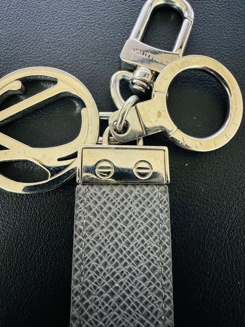Louis Vuitton キーリング グレー チャーム ルイヴィトン 本物 - メルカリ