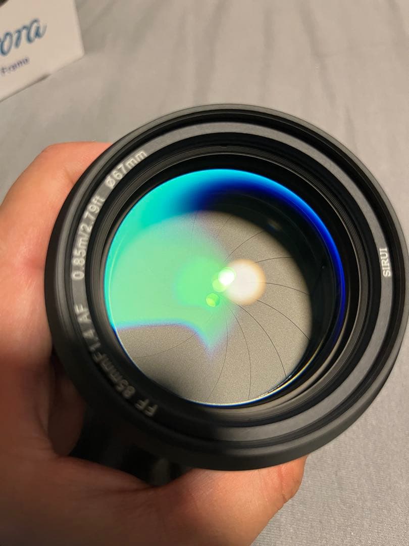 SIRUI AUROA 85mm F1.4 レンズ　Zマウント Amazon.com : SIRUI Aurora 85mm F1.4 Full Frame Auto Focus Lens