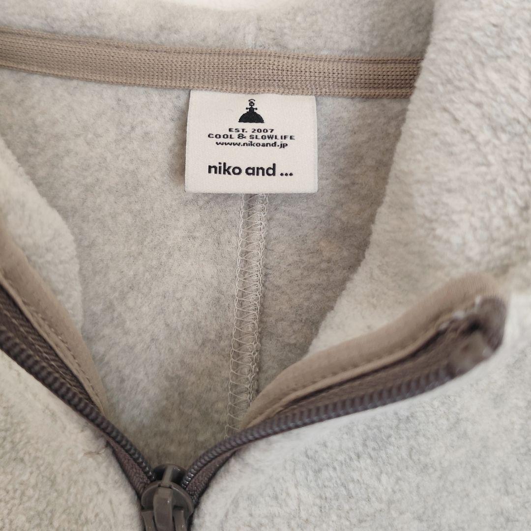 niko and ソフトフリース切り替えZIPパーカー ベージュ FREE - メルカリ