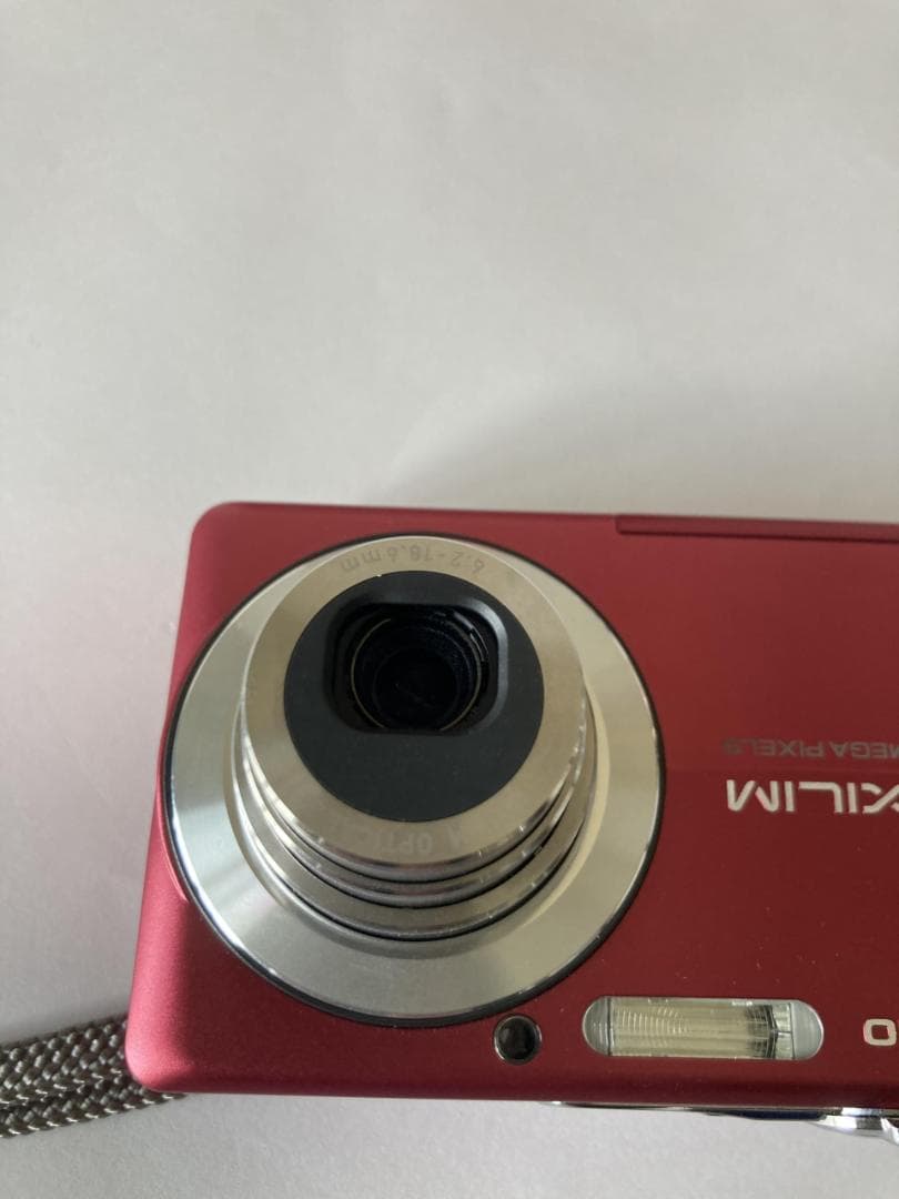 良好 CASIO EXILIM 7.2MEGA PIXELS EX-Z700