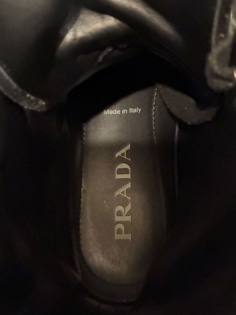 美品】PRADA ブラッシュド コンバット ブーツ 2UE011 サイズ9 - メルカリ