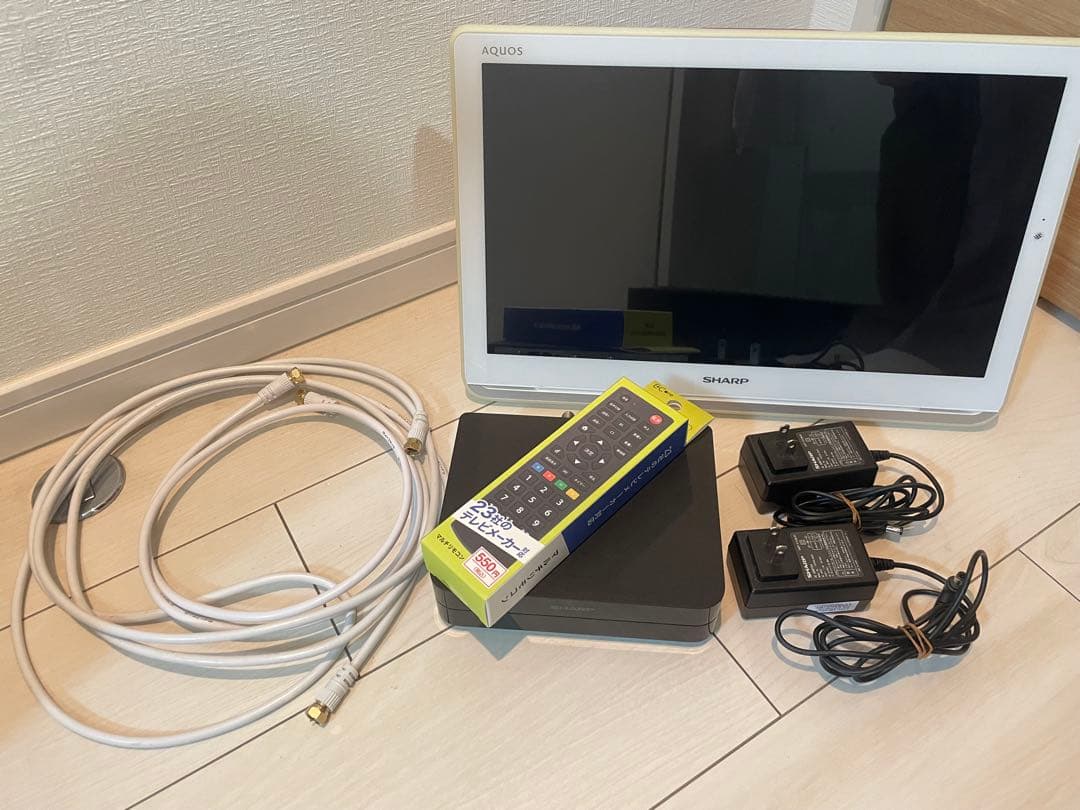 シャープ　アクオス　2T-C16AP 2019年製　チューナー 防水 シャープならではの軽～い防水・撥水液晶テレビ「AQUOSポータブル