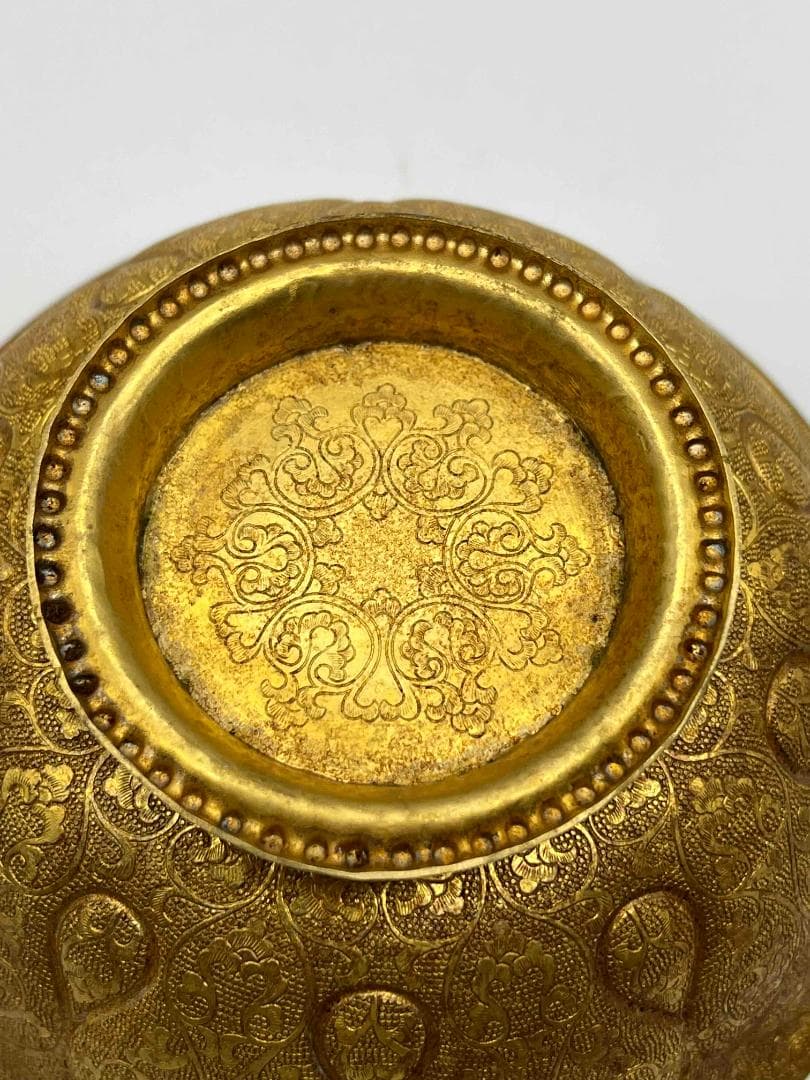 唐時代 金器 金象嵌鏨彫吉祥蓮花瑞獣紋葵口鉢 百獣図 寅鳥紋(E-56