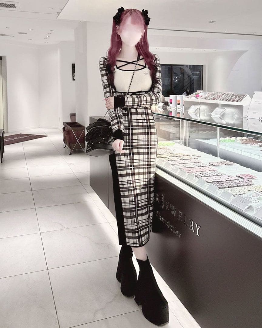 ハニーミュウ HONEYMEW チェックロングニットワンピース - メルカリ