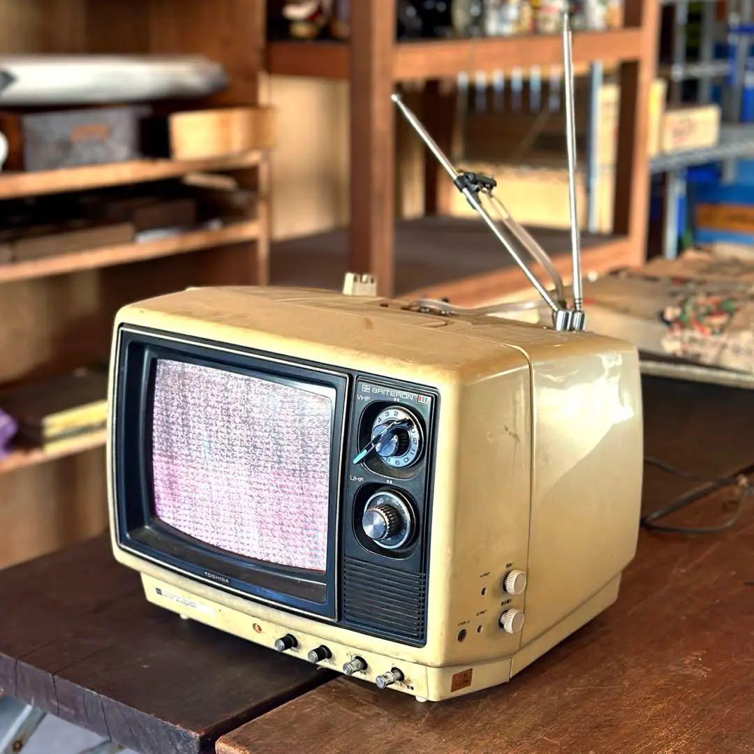 東芝 レトロカラーテレビ 10P102 ブラウン管 昭和 10インチ - テレビ新着