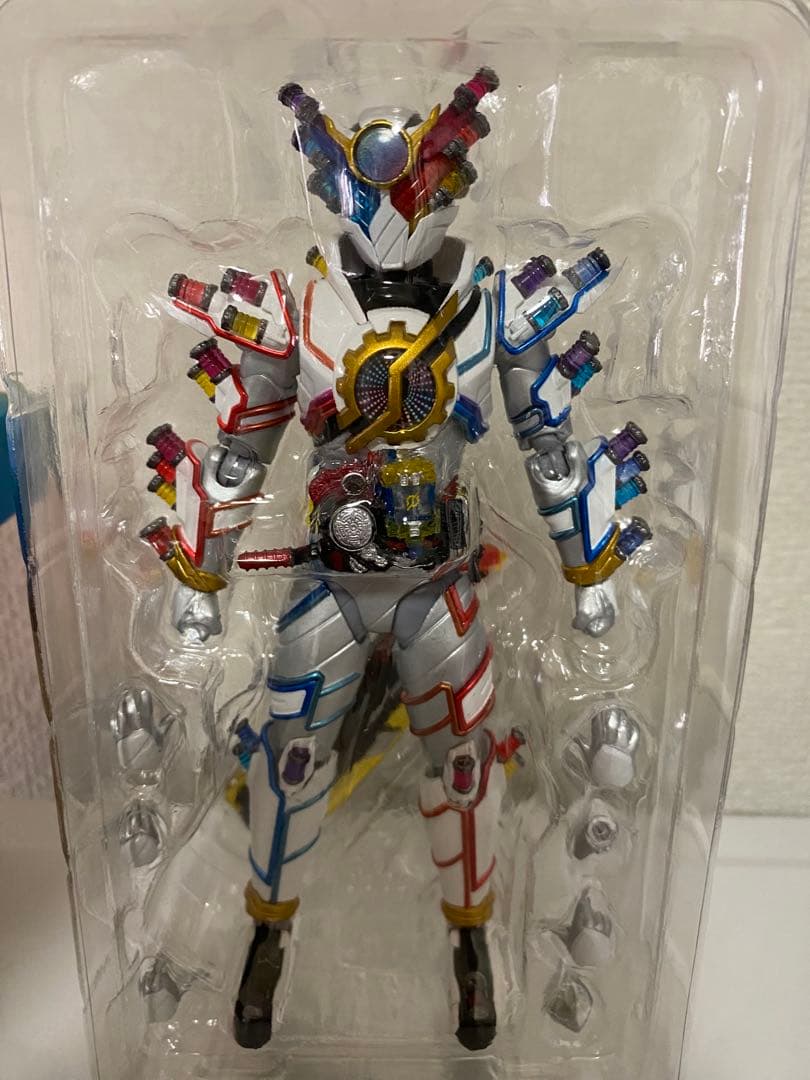 S.H.Figarts 仮面ライダービルド　ジーニアス