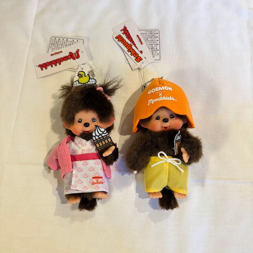 新品未使用タグ付き　モンチッチ　湯布院　ゴエモン　コラボ　2体セット 希少！】モンチッチ 湯布院 GOEMON コラボ 2体セット ステッカー付き