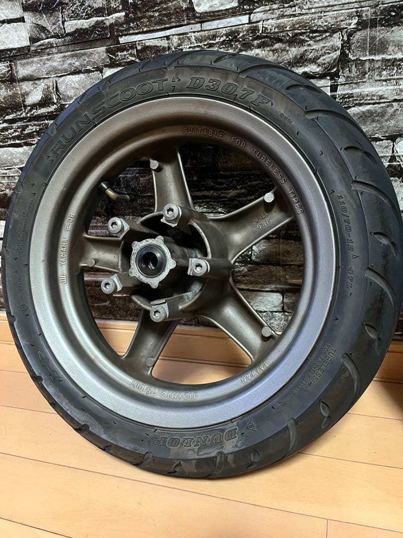 シグナス SE44J 3型 タイヤ ホイールセット 1型 2型 - パーツ価格